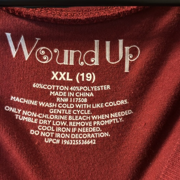 Wound Up free hugs graphic tee size XXL - Picture 3 of 4